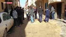 Libya'da Hafter milisleri sokakta oynayan çocukları vurdu
