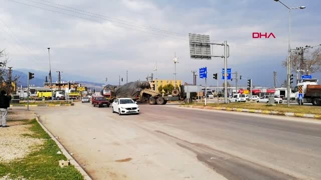 Hatay sınıra askeri sevkiyat