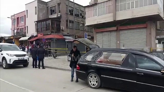 Konflikti per varrezat, goditet me sepate kokes 50-vjecari