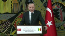 - Cumhurbaşkanı Recep Erdoğan İdlib'deki göç dalgasına ilişkin, 'Çadır değil briket barınma yerlerine yerleştireceğiz” dedi.