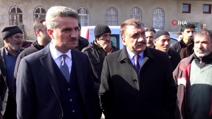 Vali Baruş ve Başkan Gürkan depremde hasar gören yerleri gezdi