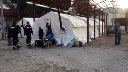 Kırkağaç'ta meydana gelen deprem - Karakurt köyünde çadır kuruldu (2)