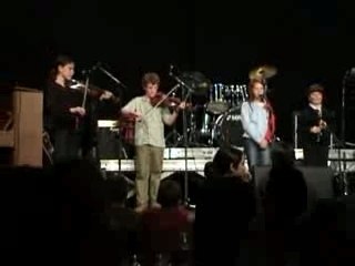 Soirée Cabaret à Baud : la première partie