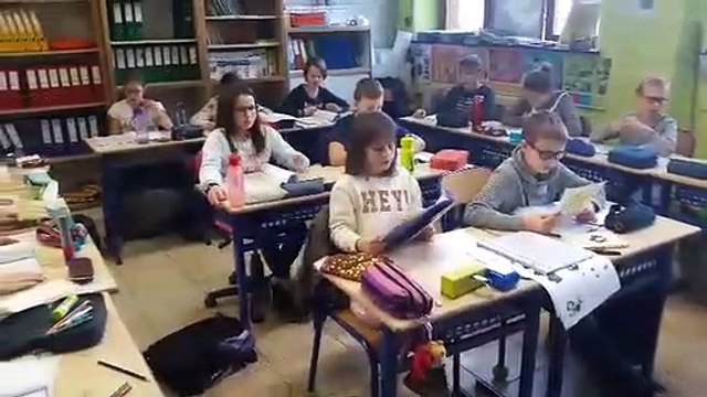 Les élèves de 5e et 6e de l’école communale de Bois-et-Borsu apprennent le wallon avec des bénévoles