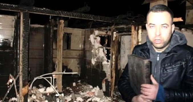 İki katlı evin çatı katı, çıkan yangında küle döndü! Sadece Kur'an-ı Kerim yanmadı