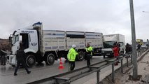 Zincirleme trafik kazasında 3 kilometrelik araç kuyruğu oluştu