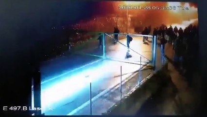 Мигранты взяли штурмом погранпереход между Сербией и Венгрией