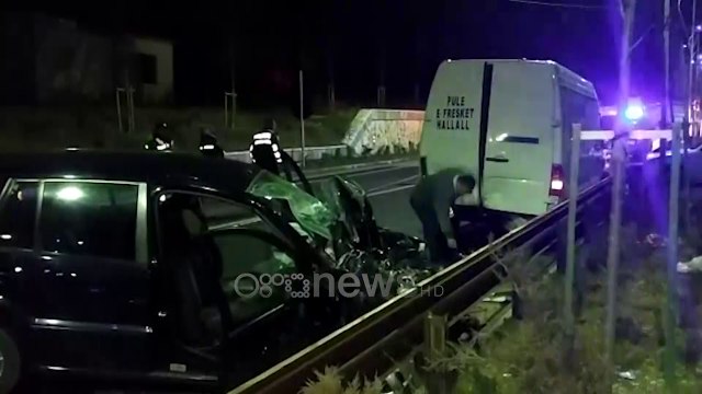 Makina përplaset me një furgon në Pogradec, 3 të plagosur, mes tyre një polic