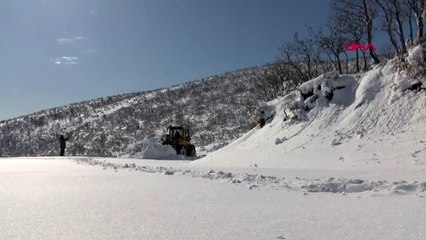 Bingöl'de 197 köy yolu kardan kapandı