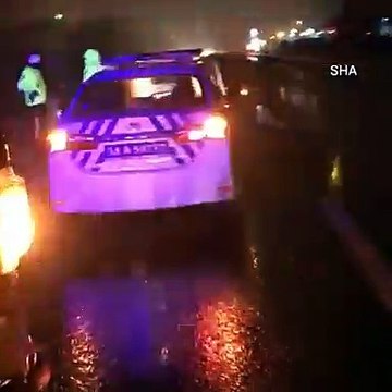 Kumburgaz’da korkunç kaza! Başıboş at, aracın ön camından içeri girdi...