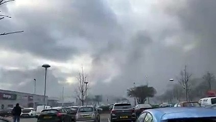 Smoke from a large fire at Ings Road in Wakefield (Credit: David Nam)