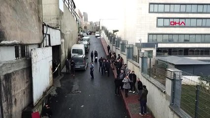 Sultangazi'de atölyenin tavanı çöktü