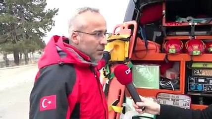 UMKE ekibi, göçük altında ameliyat dahi yapabiliyor