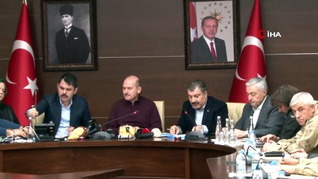 Bakan Koca: 'Başvuru sayısından taburcu ettiğimiz hasta sayısı bin 543 oldu. Bu dönemde hastanelerimizde yatarak tedavi edilen 7'si yoğun bakım olmak üzere 64 yaralımızı servislerimizde takip ediyoruz'