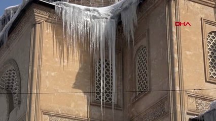 Hakkari yüksekova'da 5 metrelik buz sarkıtı