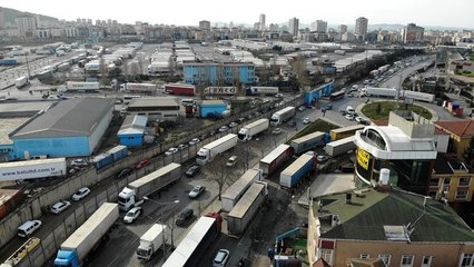 Gümrükte oluşan teknik arıza, kilometrelerce tır kuyruğuna sebep oldu