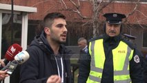 Mos formimi i qeverisë nga VV dhe LDK. Studentët protestë para Kuvendit: Boll luajtët me ne