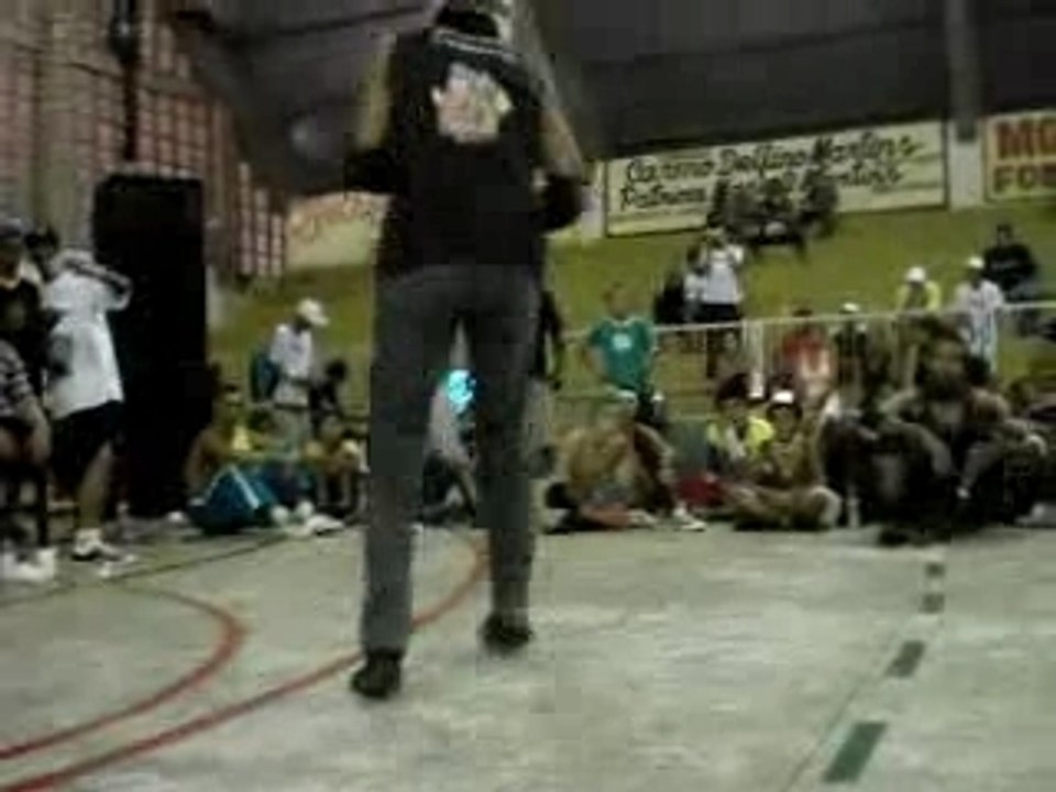 Pety VS Paulinho