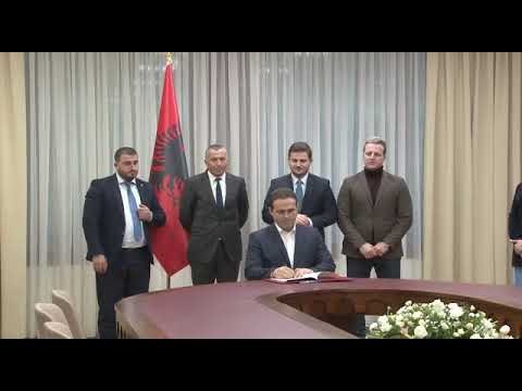 Shqiptarët e Preshevës firmosin marrëveshjen në Tiranë: Me një listë në zgjedhjet serbe