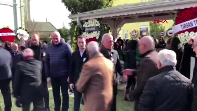 Sakarya bakan varank, sakarya ticaret ve sanayi odası başkanı altuğ'un eşinin cenazesine katıldı