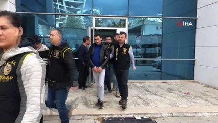Sevgilisini hırsızlık ithamından kurtarmak için arkadaşlarına silahlı gasp yaptırdı