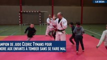Le champion de judo Cedric Tymans pour  apprendre aux enfants à tomber sans se faire mal