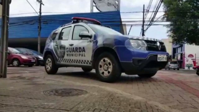 Ladrão furta roupas de manequim e GM é acionada, no Centro