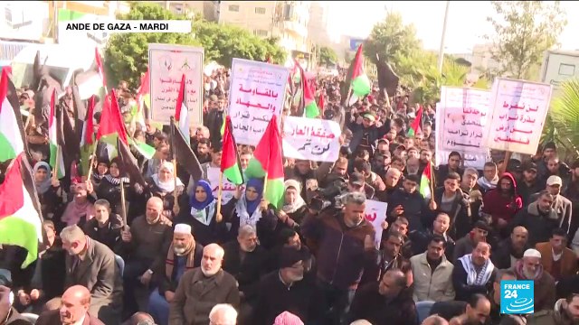 Plan de paix au Proche-Orient : Dollars et photos de Trump brûlés dans les rues palestiniennes