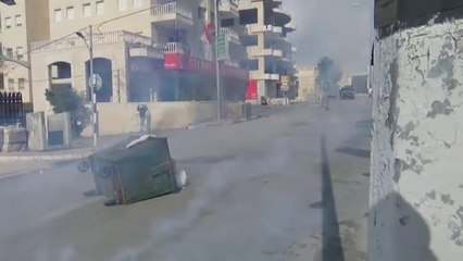 Video herunterladen: Los palestinos se enfrentan al ejército israelí en Belén