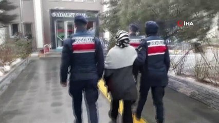 3 yıldır FETÖ’den aranan kadın saklandığı evde yakalandı
