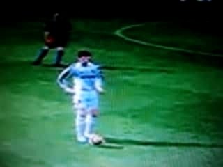 bug R.Carlos tire dans le vide