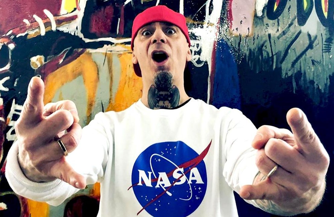 J-Ax risponde a Fedez: 'Non sono un traditore'