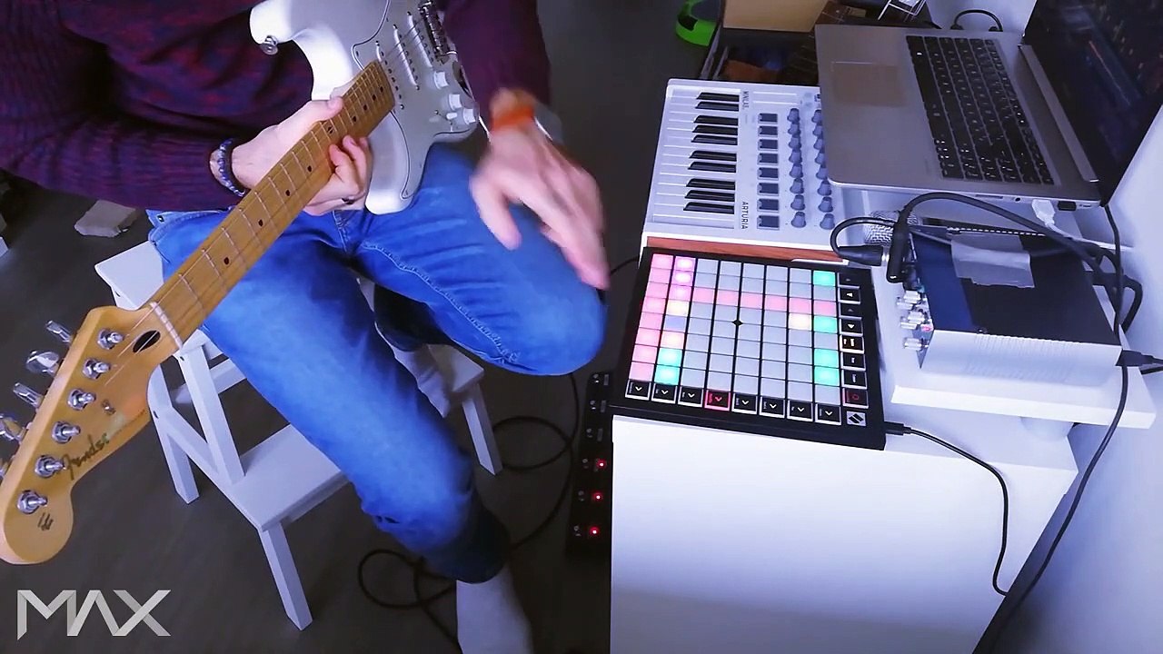 Max Beck | LIVE LOOPING IMPROVISATION #1