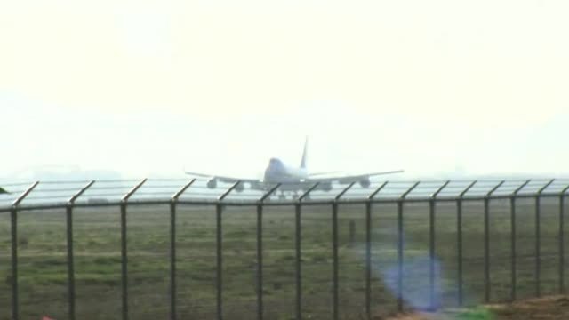 Los estadounidenses que estaban en Wuhan llegan a California