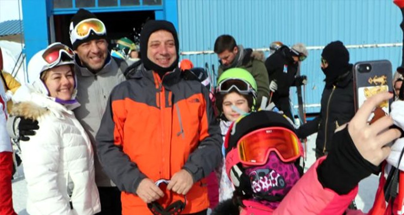 Ekrem İmamoğlu'ndan "Depremde kar tatiline gitt...