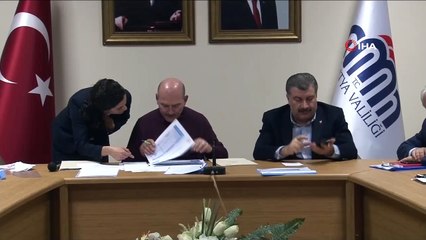 Bakan Soylu ve Bakan Koca’dan deprem değerlendirmesi