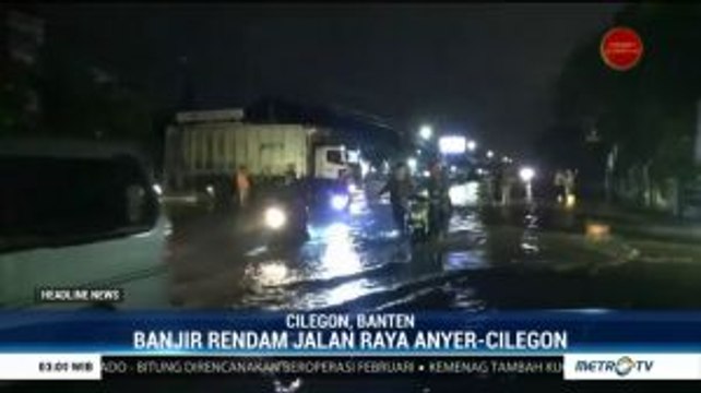 Hujan Deras, Jalan Raya Anyer-Cilegon Terendam Banjir Hampir 1 Meter
