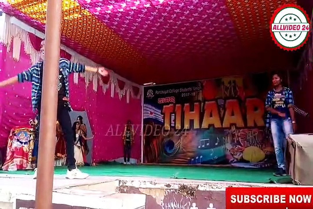 College girls dance sambalpuri song e waiting ta badhi jaesi