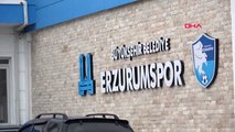 Erzurum teknik direktör ve futbolculardan lösemili taraftara ilaç gibi ziyaret