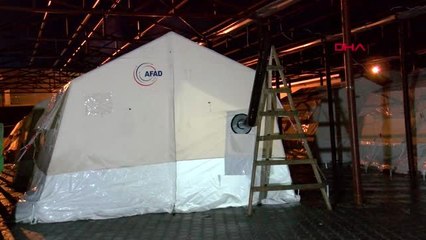 Manisa deprem bölgesinde gece yağışlı geçti