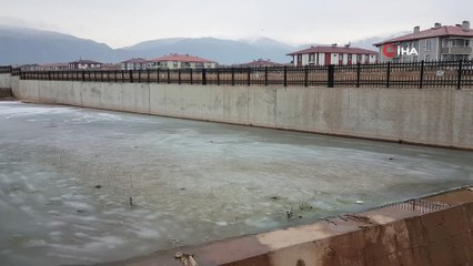 Soğuk Hava Dereleri Dondurdu