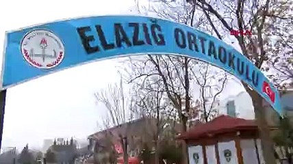 Elazığ'da depremden dolayı hasar gören okullar yıkılıyor