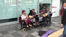 Mersin engelli 3 arkadaş müzikle hayata tutunuyor