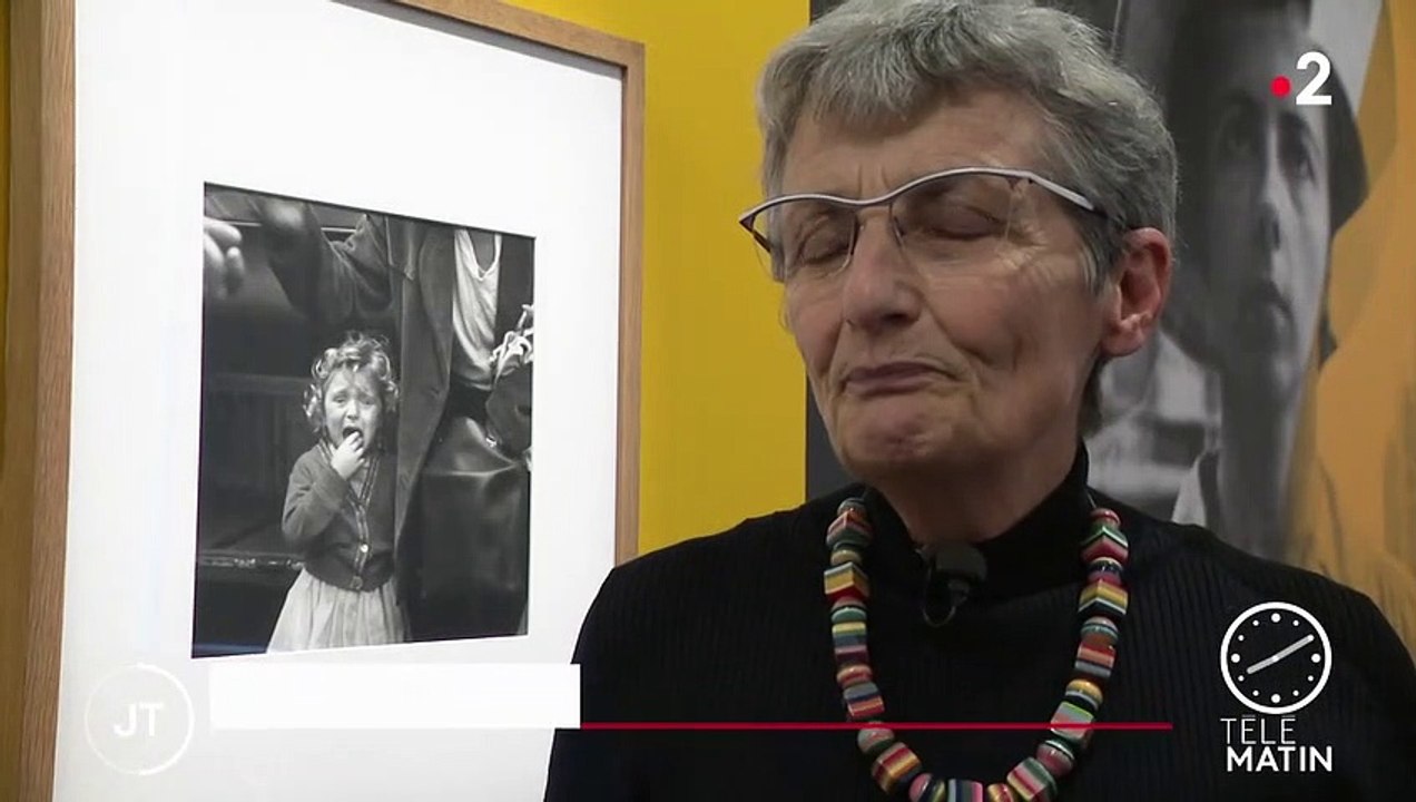 Exposition de photos : qui est la petite fille en pleurs ?