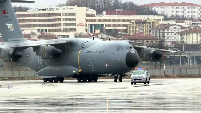Çin'deki Türk vatandaşlarını tahliye operasyonu başlıyor (1)