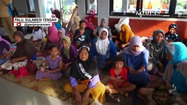 Tengok Momen Ganjar Pranowo Ajak Wanita Lansia Mudik Bareng ke Wonosobo