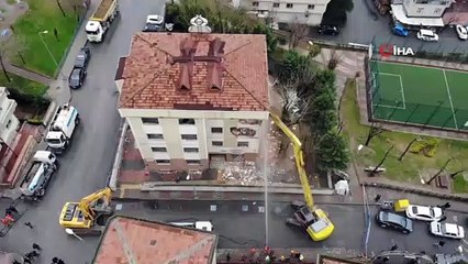 Sultangazi’de Depreme Dayanıksız Bina Böyle Yıkıldı