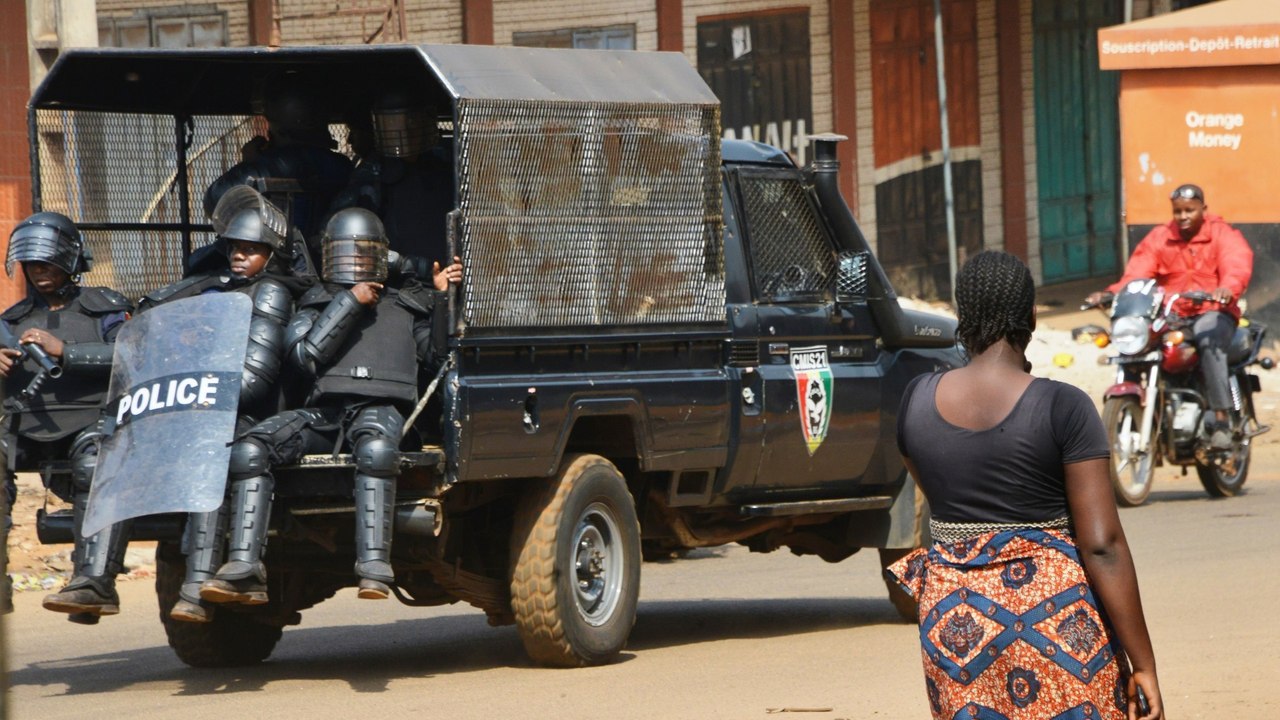 Guinea protests: Anti-government demonstrations...