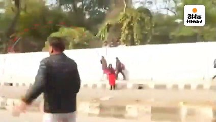 जामिया इलाके में पुलिस की मौजूदगी में युवक ने फायरिंग की