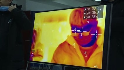 China tem recorde de mortes em um dia por novo coronavírus